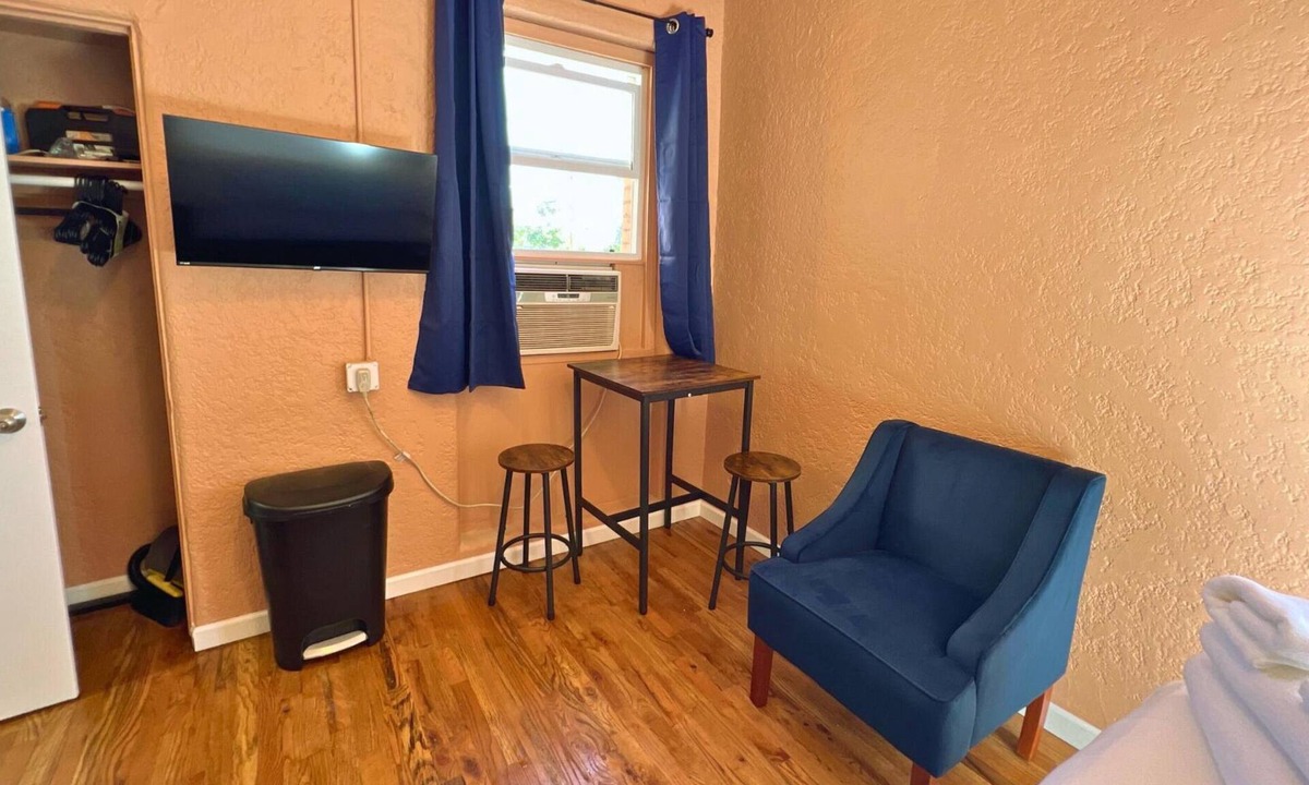 Rampart Village Apartment | Near DTLA's Vibrant Charm Studio for 2!