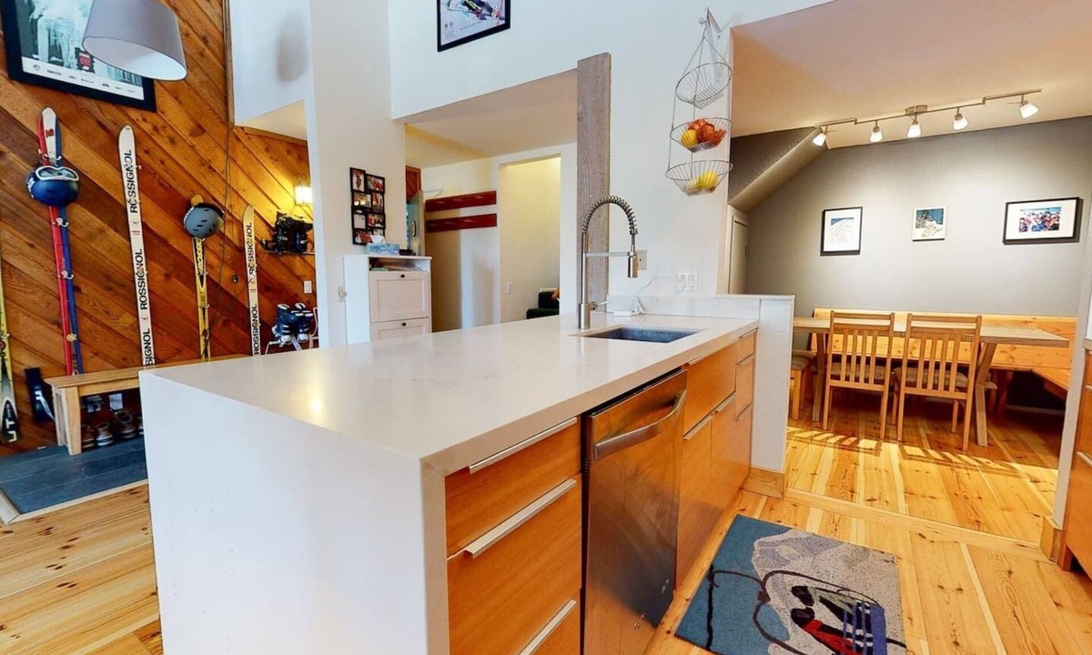 Woodwinds Condo | NEW Modern Remodeled 3BR+Loft(6beds)/3 BA, Sleep 8