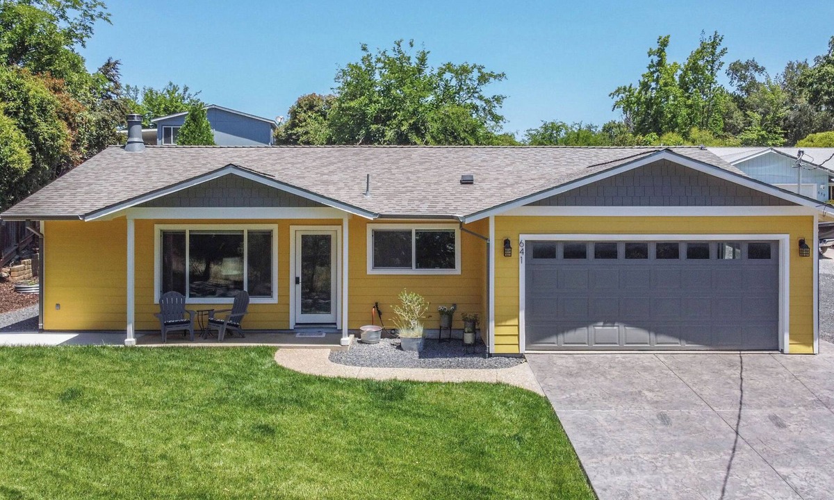 Altaville House | Newly remodeled three bed two bathon quiet dead end street.