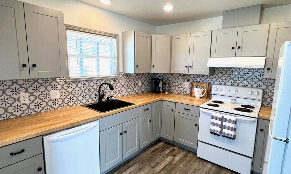 Yreka House | Newly renovated in in downtown Yreka, near hospital