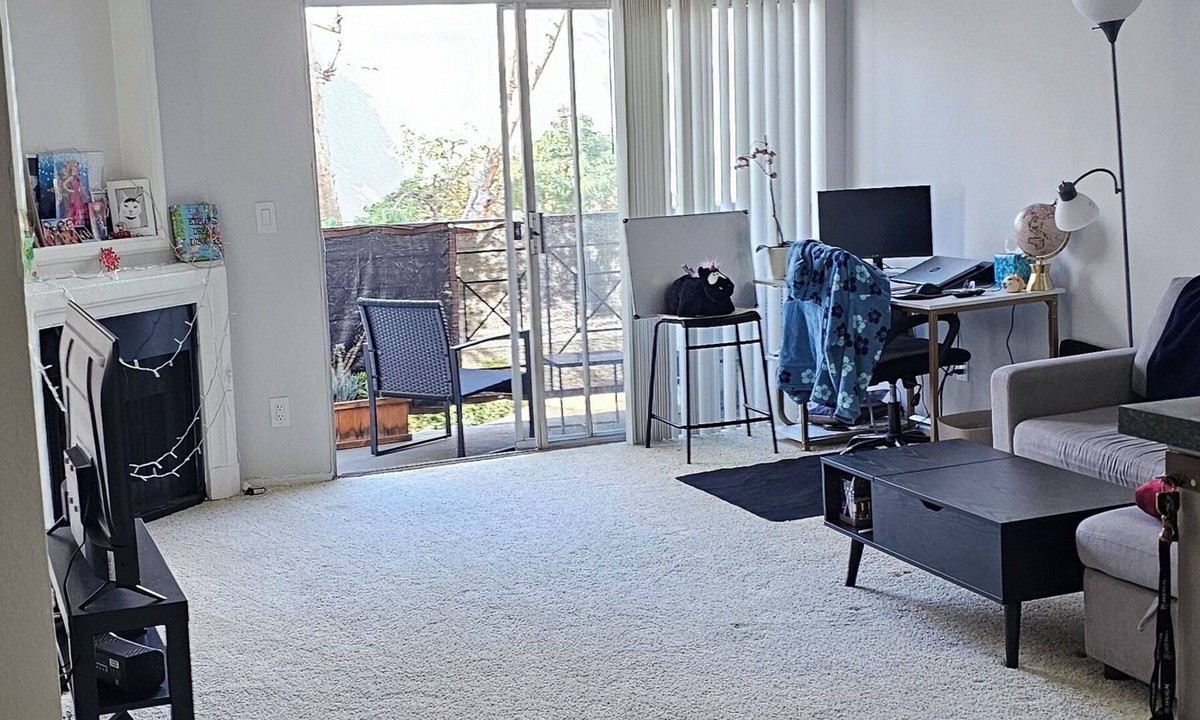 Ladera Heights Apartment | Nice &quiet 1 bedroom, 1 bath apartment located at only 10 min from LAX Airport,
