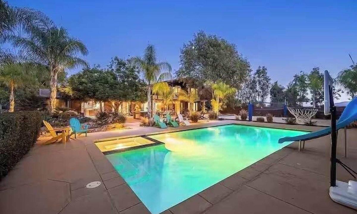Lake Hodges House | North County Estate - Pool, Spa & Volleyball Court