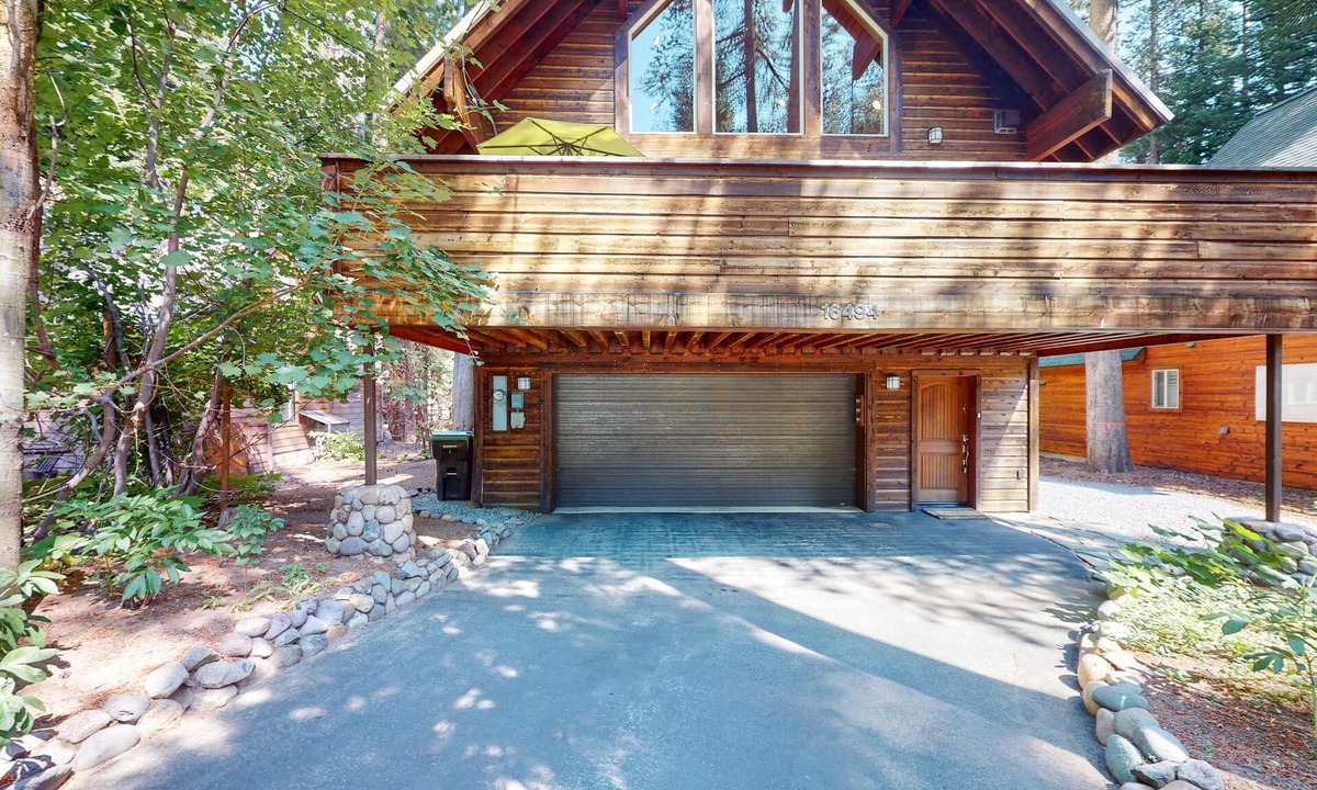 Donner Lake Woods House | North Tahoe Chalet with Private Garage - Walk to Donner Lake