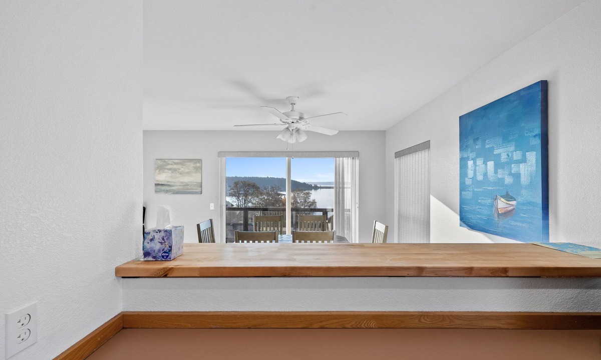 Oak Harbor Condo | Oak Harbor View : Relaxing Setting. Base rate 2 ppl