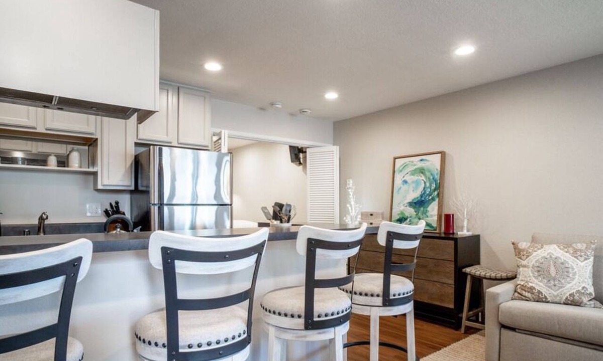 Monterey Condo | Ocean Harbor 130 - Monterey Condo - Surf Sounds