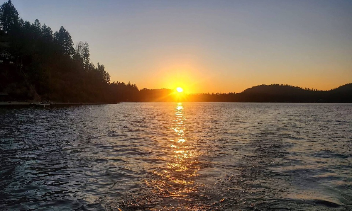 Loon Lake Cabin | Oh Deer Waterfront Cabin, private dock, Sleeps 8