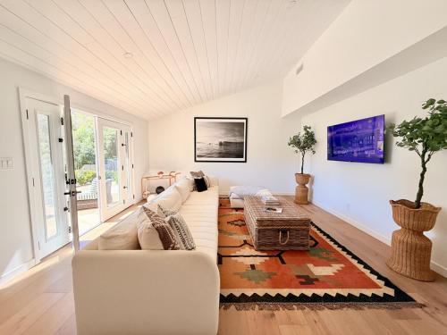 Meiners Oaks Villa | Ojai Valley Luxury Hillside Estate