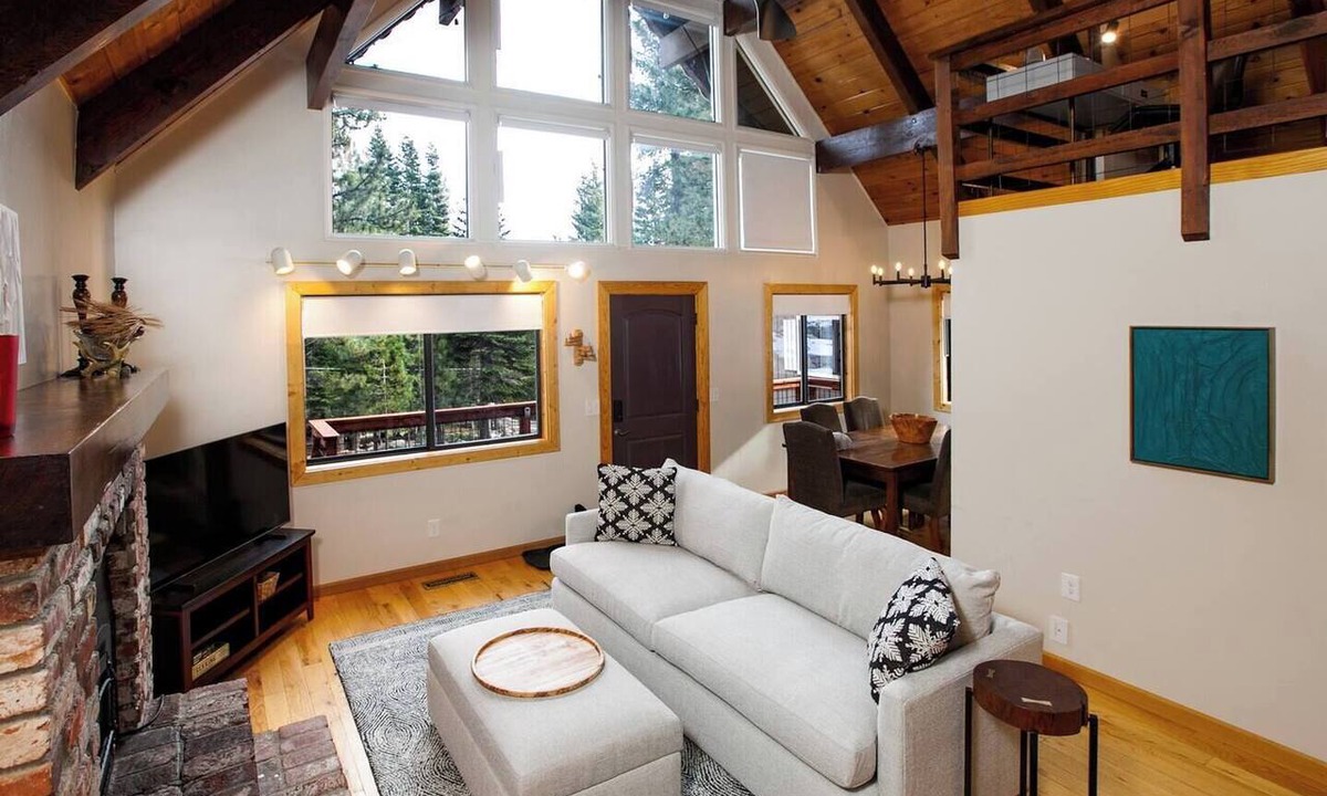 McKinney Estates Cabin | Paradigm Chalet - by McKinney/Rubicon Trailhead