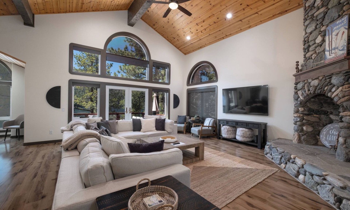 Truckee Cabin | Paradise Awaits - Updated Donner Lake Home, Private Hot Tub, Dog Friendly, BBQ and Big Deck