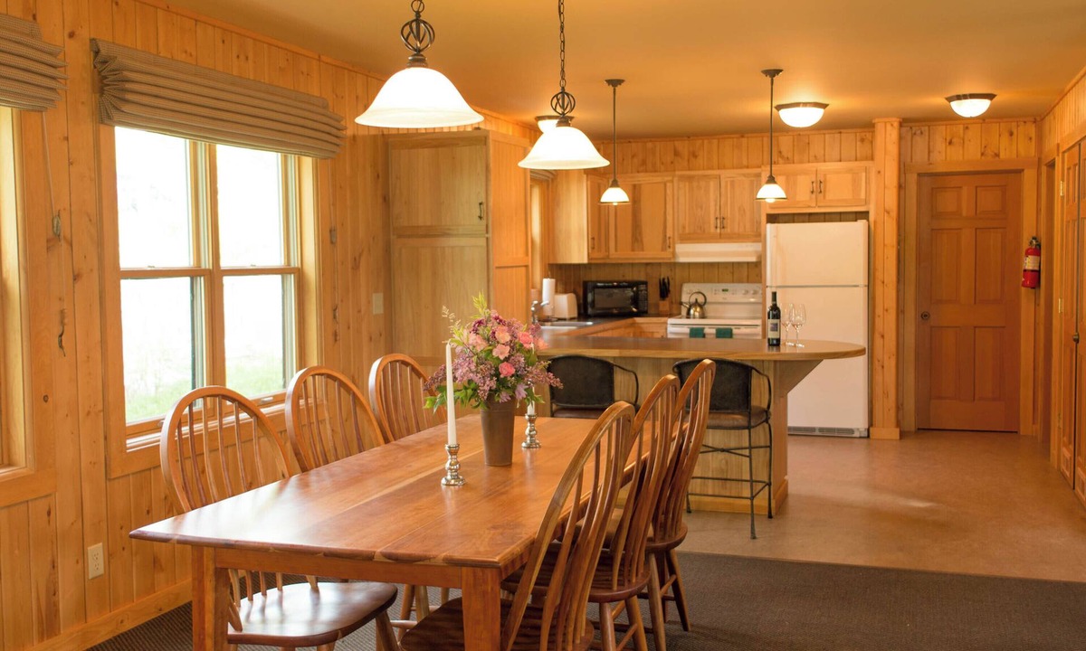 Winthrop House | Patterson Lake Cabin Grand Suite 3-Bdrm