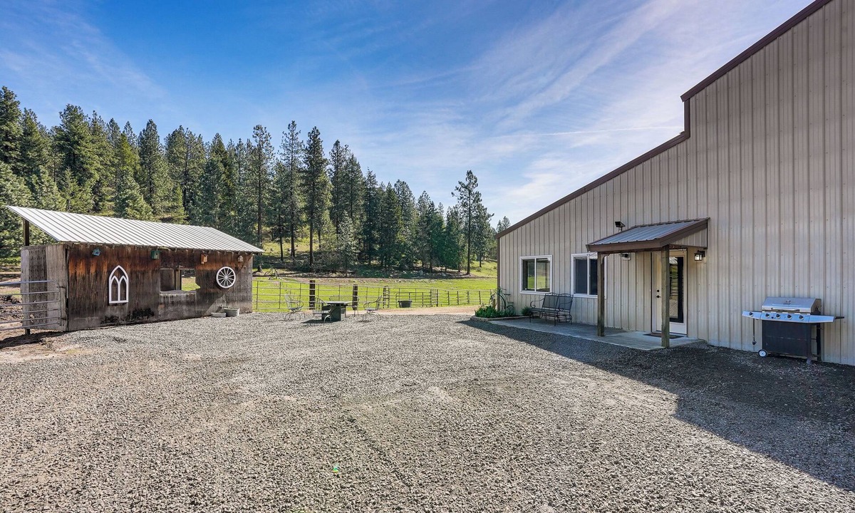 Chattaroy House | Peaceful Farm Stay Near Spokane: Inland Hideaway!