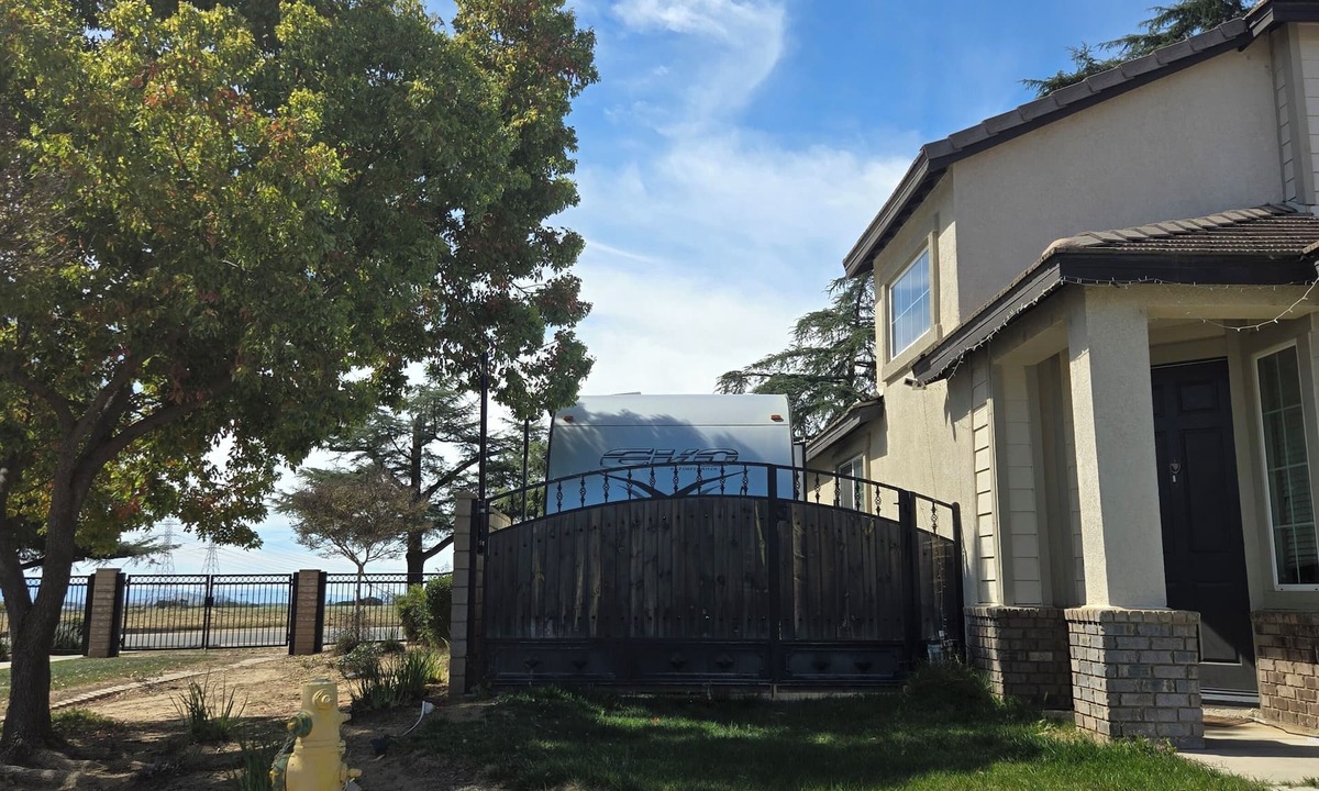 Beaumont House | Peaceful Private Trailer with AC in Beaumont. Short drive to Coachella