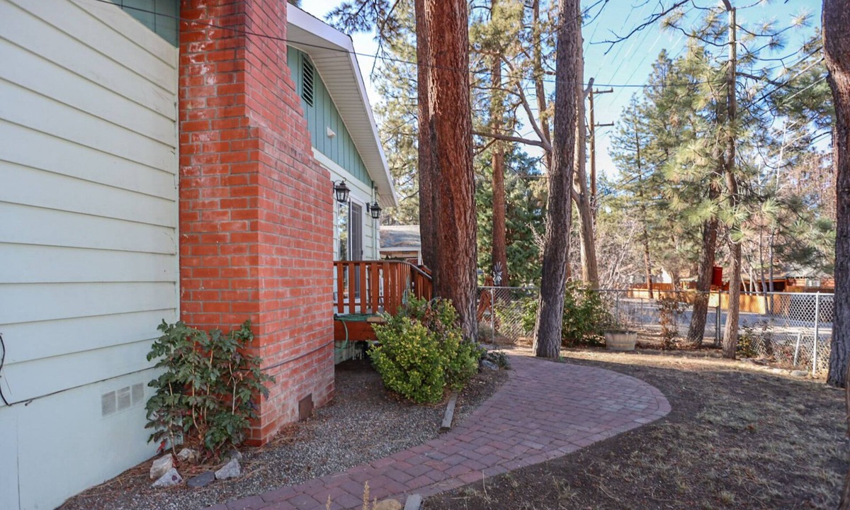 Big Bear Cabin | Poet's Corner Cabin, 1 Night Free!