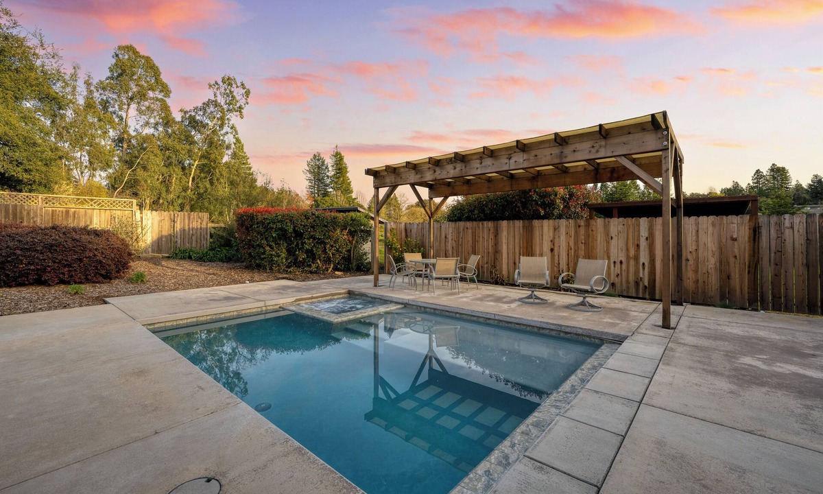 Freestone House | Pool, Hot Tub & Game Room | Near Sebastopol & Russian River | Baker Lane Retreat