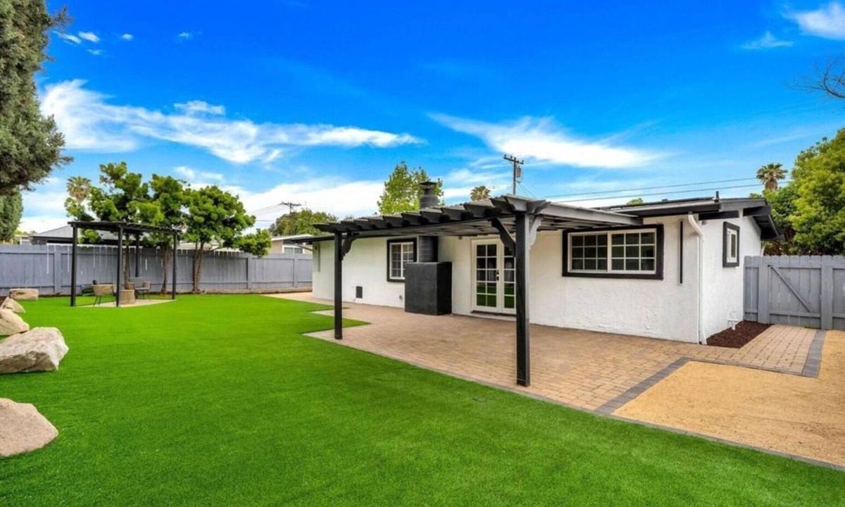 Poway House | Poway 4BR 2BA Exotic Home | Near Safari Park