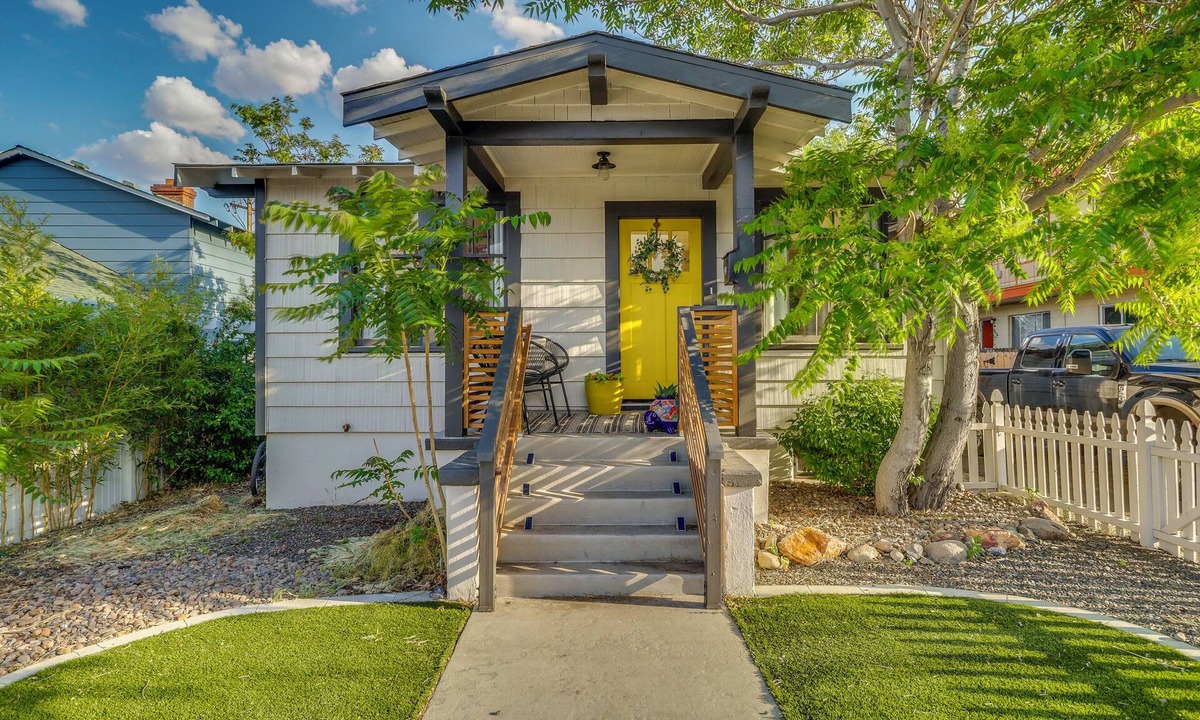 Old Southwest House | Premium Modern Midtown Favorite: Walk to it All!