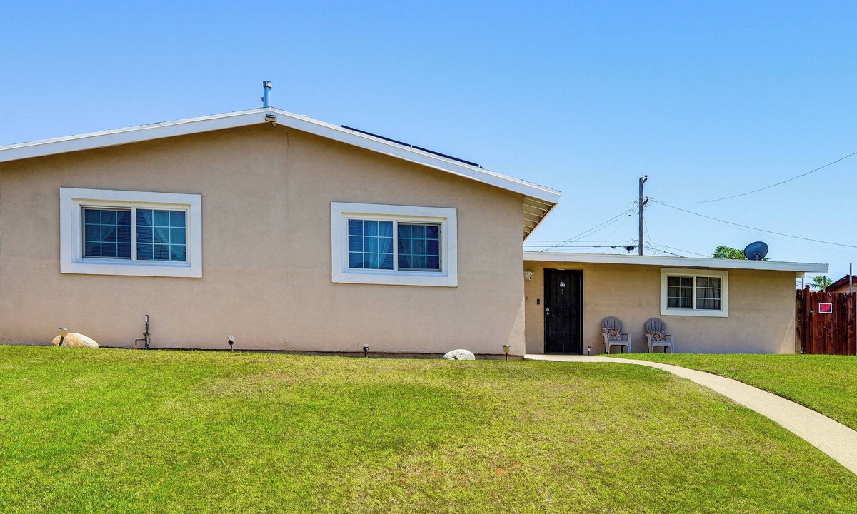 Bakersfield Apartment | Private Pool & Yard! Family Getaway in Bakersfield