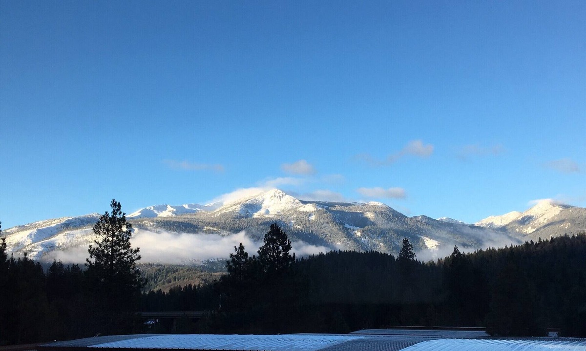 Mount Shasta House | PROMO 10% WEEKLY AND 15% MONTHLY DISCOUNT Mt. Shasta Cabin/Black Butte Mountain