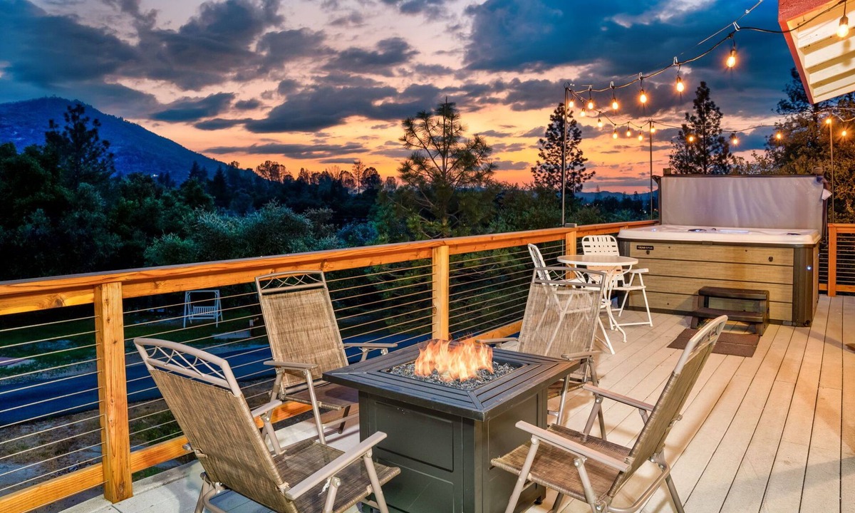 Oakhurst House | Quail Haven- A-frame cabin with hot tub, views, and more!