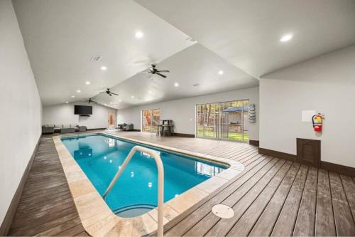 Summit Estates House | Rare Indoor Pool, Game Room & Courts, 5 Blocks to Snow Summit
