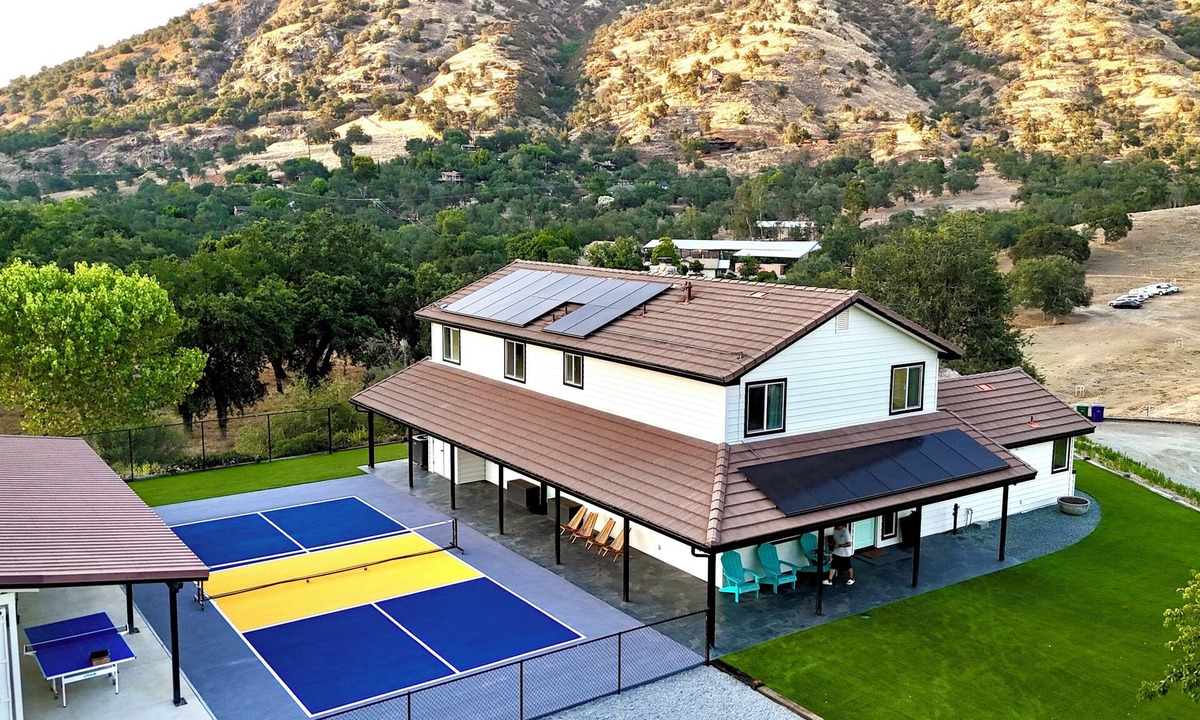 Kaweah House | Redstone Ranch: River Swimming Hole, Pickleball and Nature Retreat.