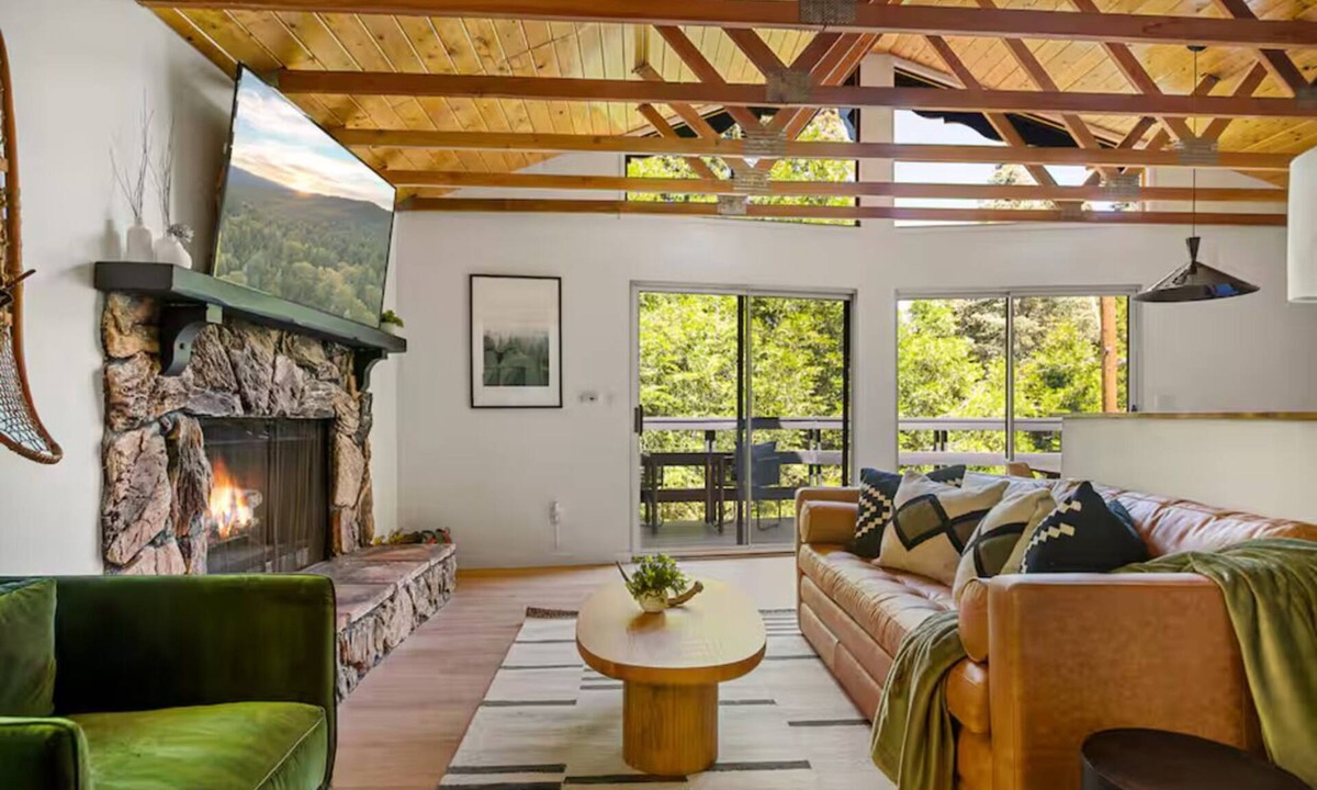 Arrowhead Villas Cabin | Refined Treetop Couples Retreat Yoga & Spa SunDeck