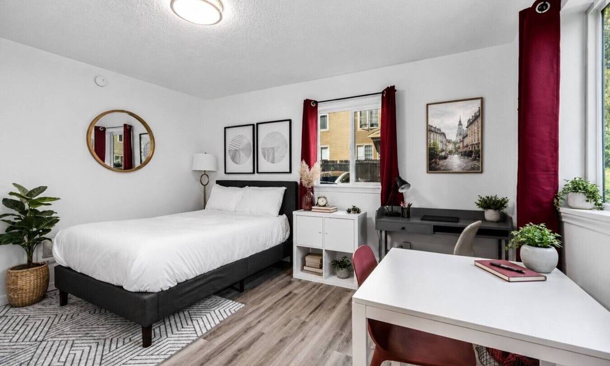 Hilltop Apartment | Remodeled Studio in Heart of DT Tacoma - 3