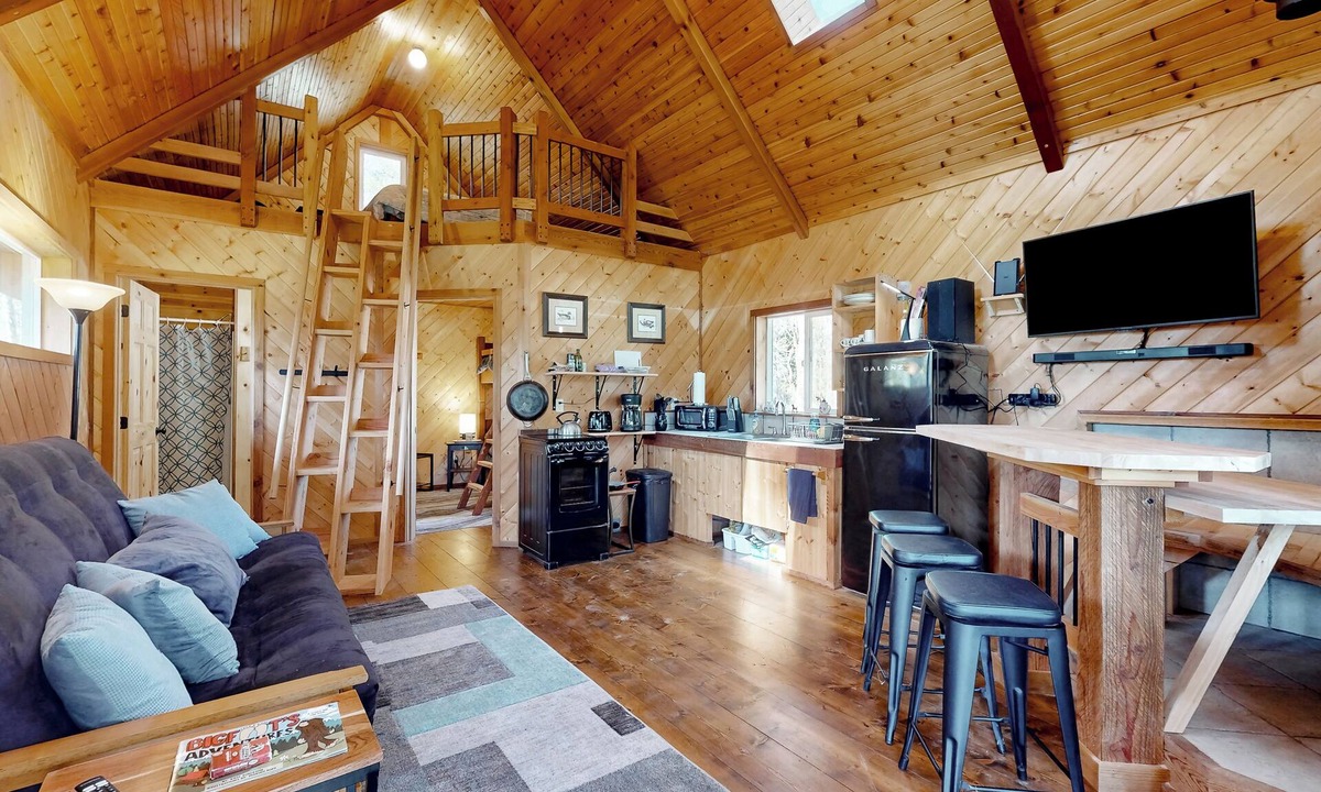 Toledo House | Romantic 15-Acre Hideout Near Foster Creek!