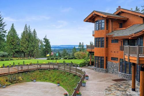 Anacortes House | Scimitar Ridge Ranch - Luxury Lodge - Sleeps 35 with Indoor Pool Villa
