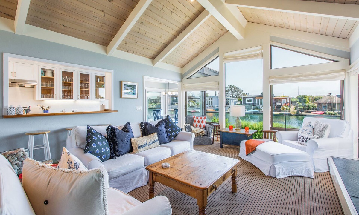 Stinson Beach House | Seadrift Waterfront Escape w/Game Room & Hot Tub