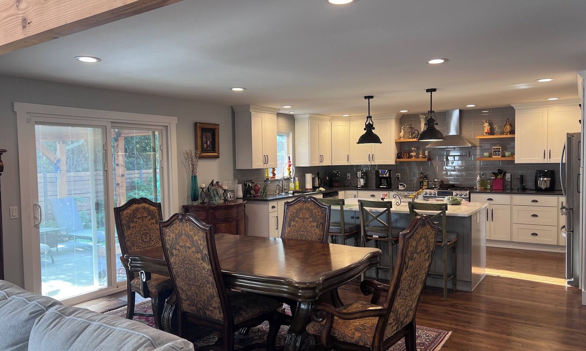 Seattle Metro Area House | Seattle Escape 3BR w/AC 10 Min to SEA