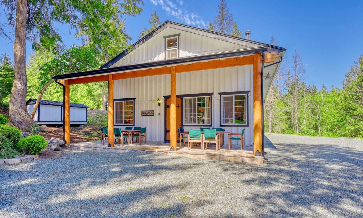 Anacortes Apartment | Secluded Ranch Cabin on 40 Acres
