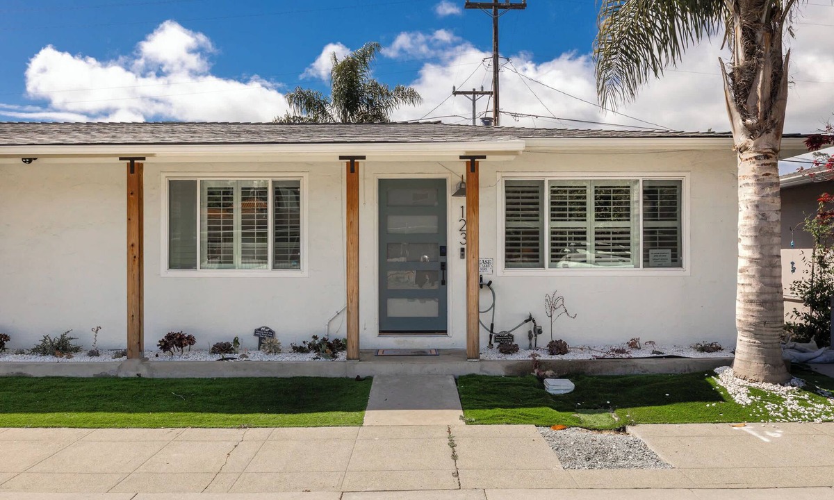 Rio del Mar House | Shell Cottage - Steps From Rio Del Mar Beach!