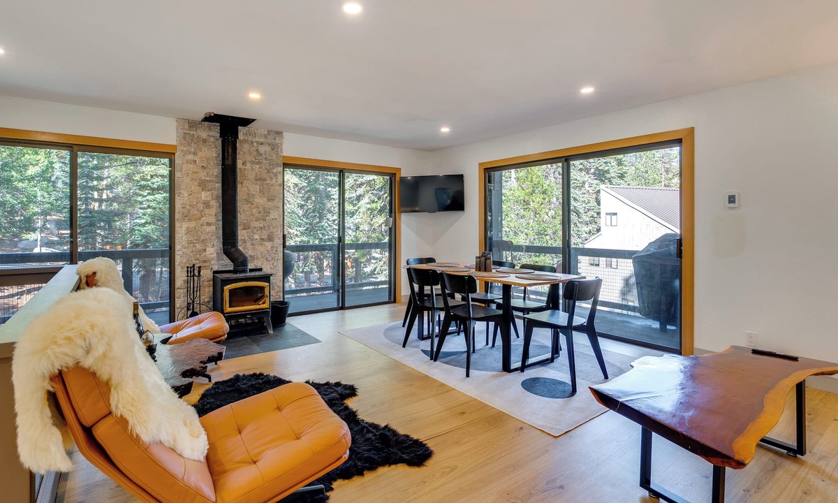 Bear Valley House | Ski-In/Ski-Out Retreat w/Sauna in Bear Valley!