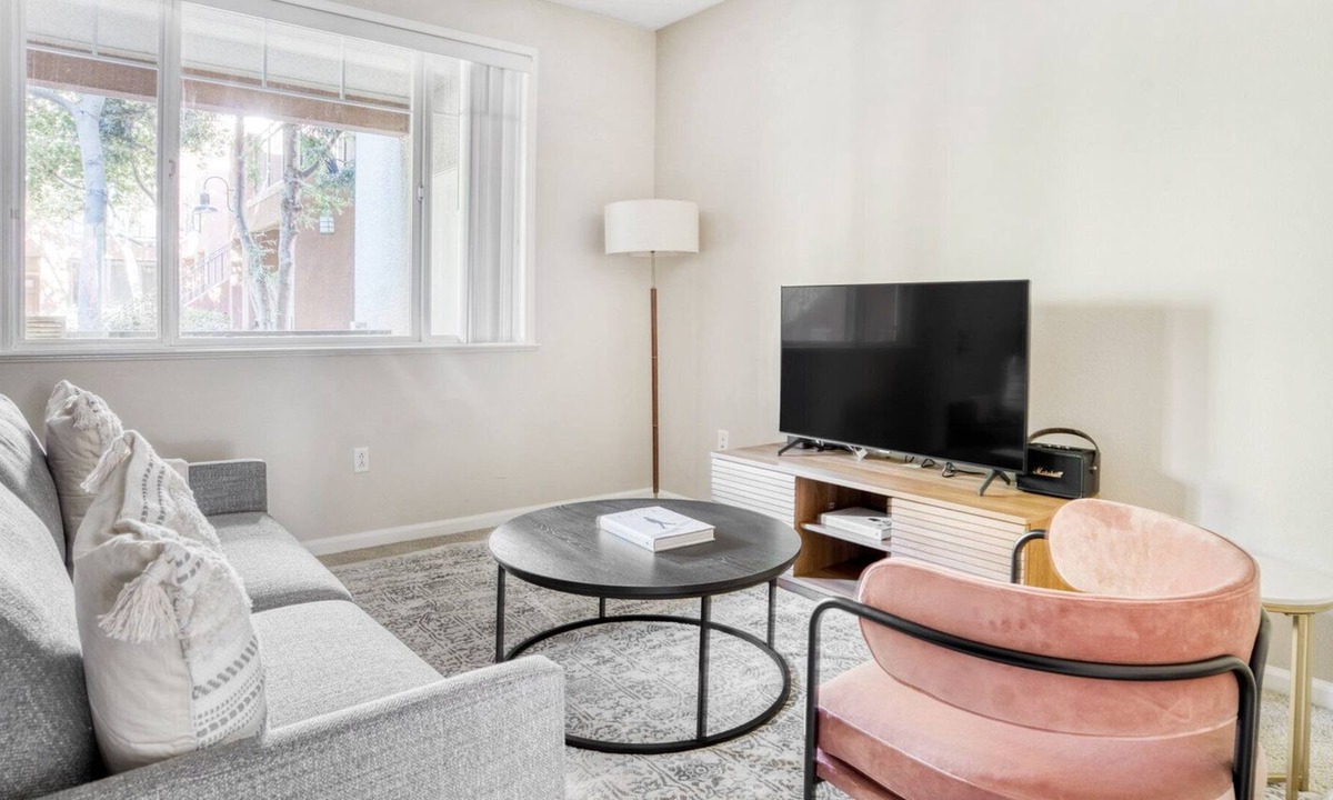 Morse Park Apartment | Sleek Sunnyvale 1BR w/ Gym, W/D & Lounge, walk to Google, by Blueground