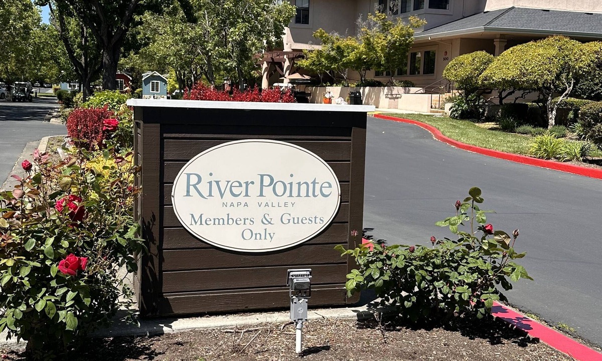 Napa Cottage | Sleeps 4! 1 Queen Size Bed with fold out couch. Unit has fridge, stove/microwave