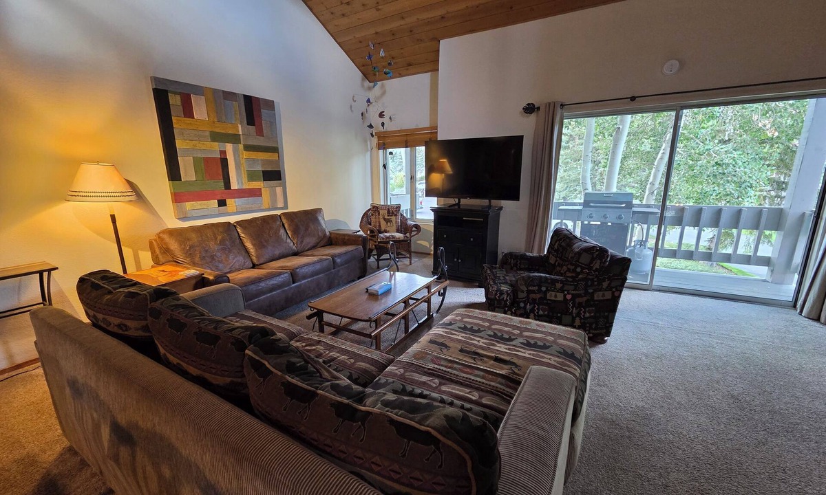 Mammoth Lakes Condo | Snowcreek Resort Vacation Rental 644