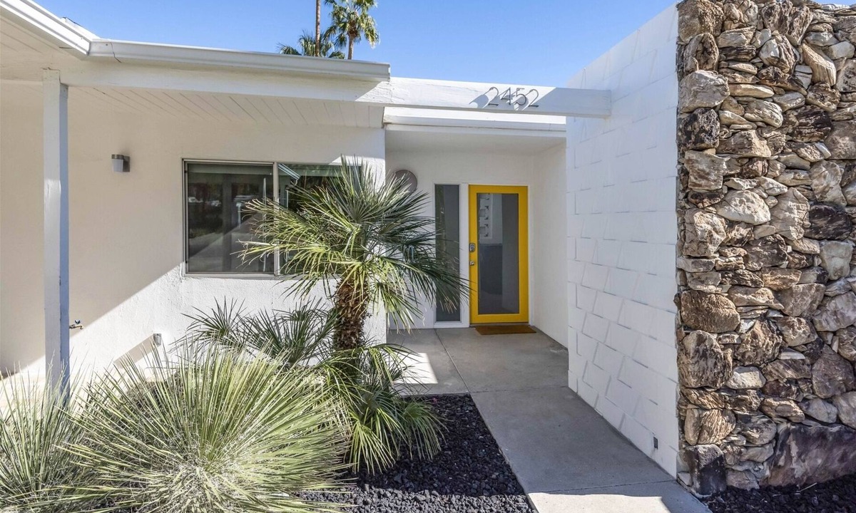 Canyon View Estates Condo | Sophisticated Canyon Estates Condominium- 30 Day Minimum