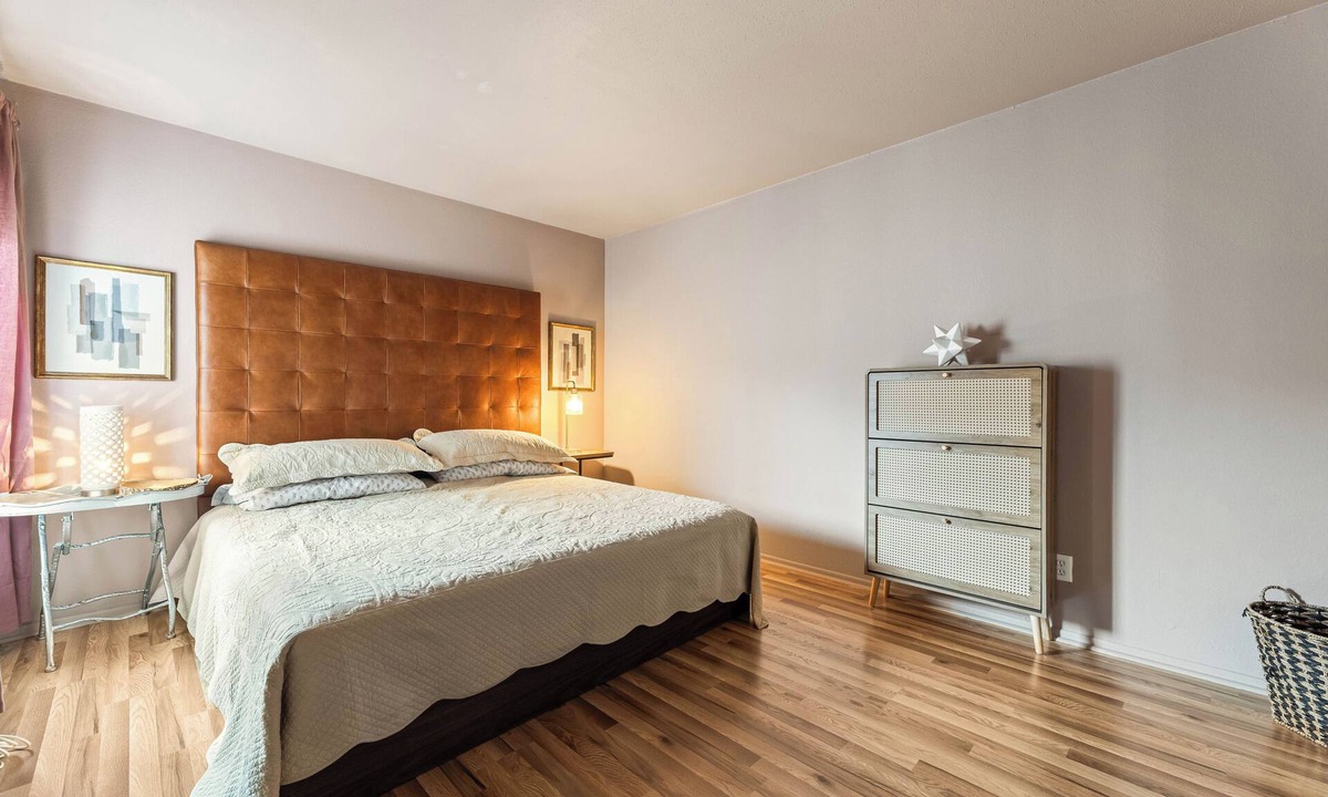 Glendale Apartment | Southampton in Glendale California