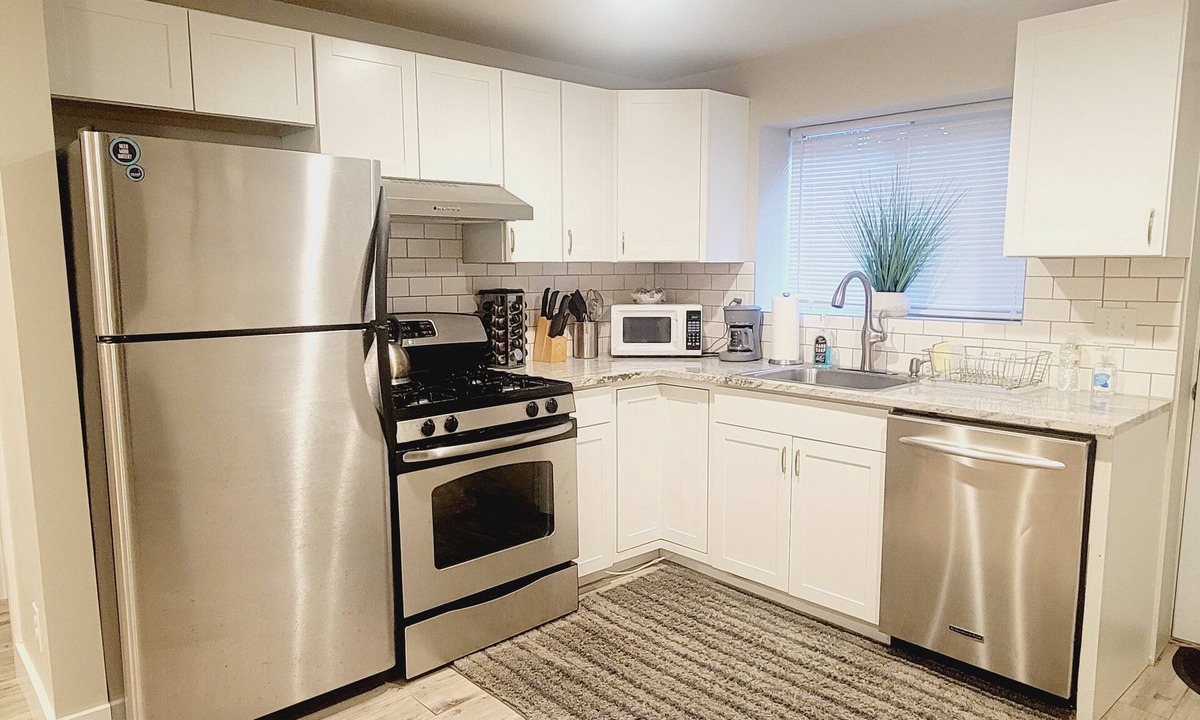 Mount Baker House | Spacious 2 bedroom unit in the heart of Seattle