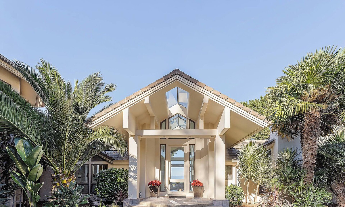 Jacks Peak House | Spacious 5-bedroom estate in Carmel with Large Outdoor Entertaining Spaces