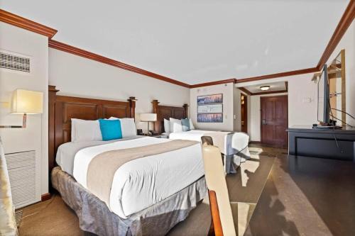 Olympic Valley Hotel | Studio Suite 2 Queen Beds Mountain View