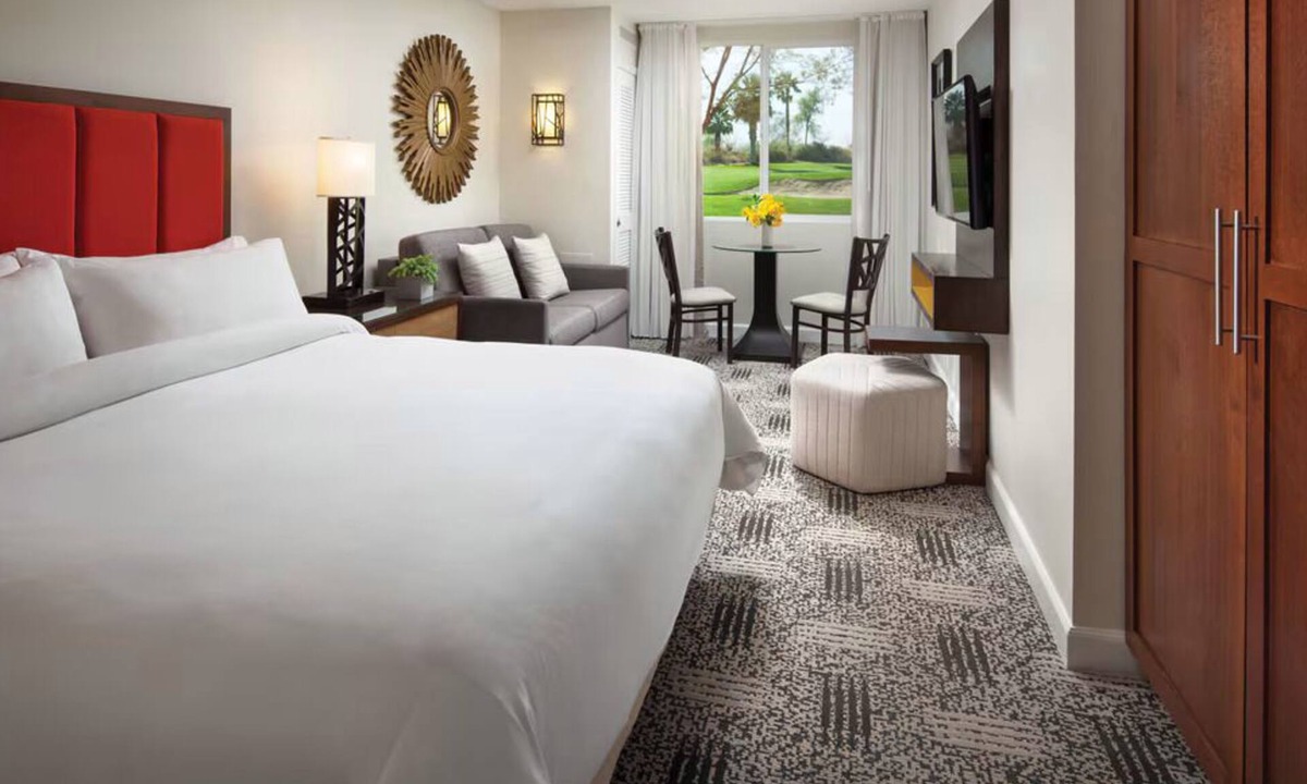 Palm Desert Villa | Stylish King Studio | Shadow Ridge Enclaves