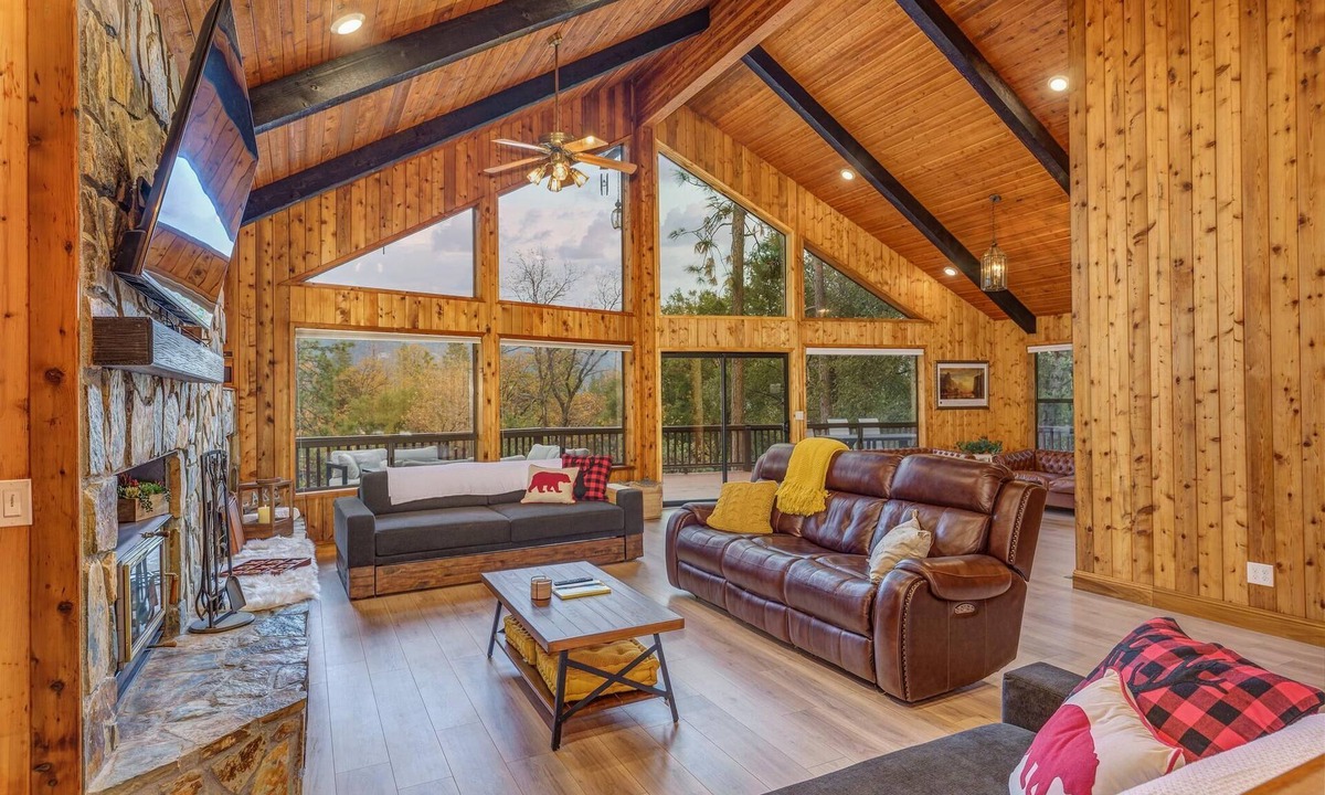 Oakhurst House | Summit Cabin! Stunning home Loaded with amenities!