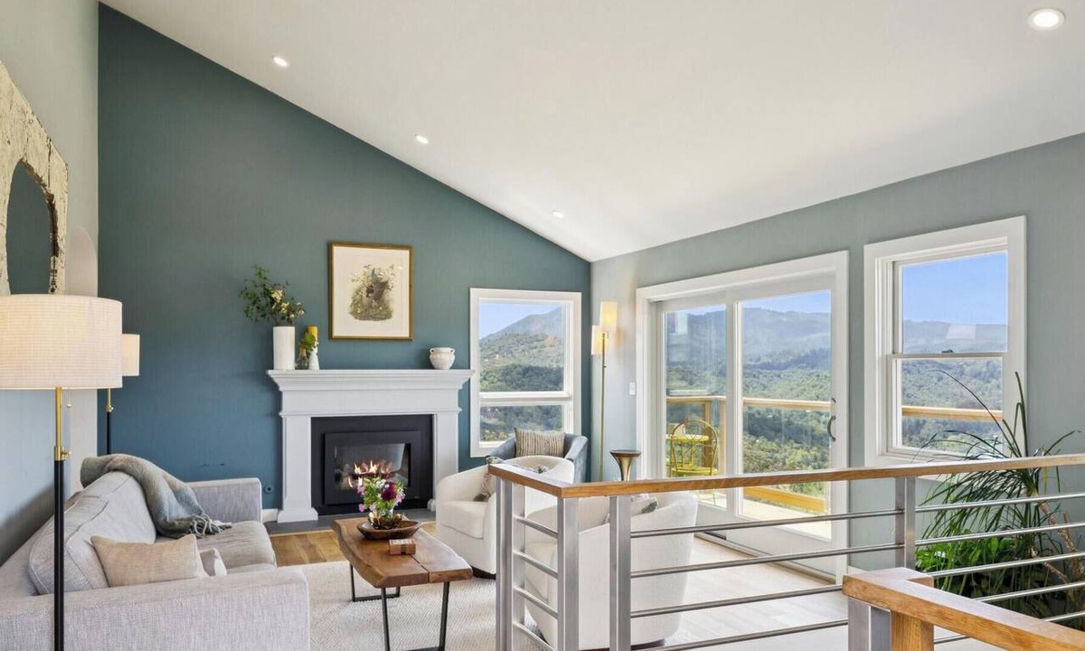 Fairfax House | Sunny 4-bedroom house - stunning views in charming San Anselmo - family friendly
