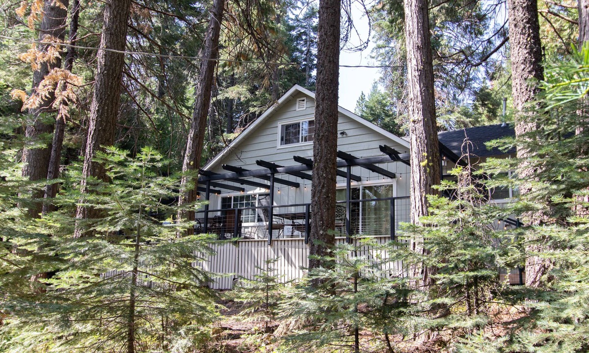 Shingletown Cabin | The Cabin Viola