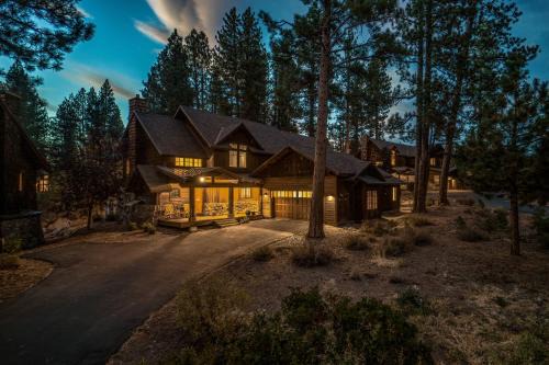 Truckee House | The Cottages, Summer Escape - Golf, Pool & Family Fun - 3-Bedroom