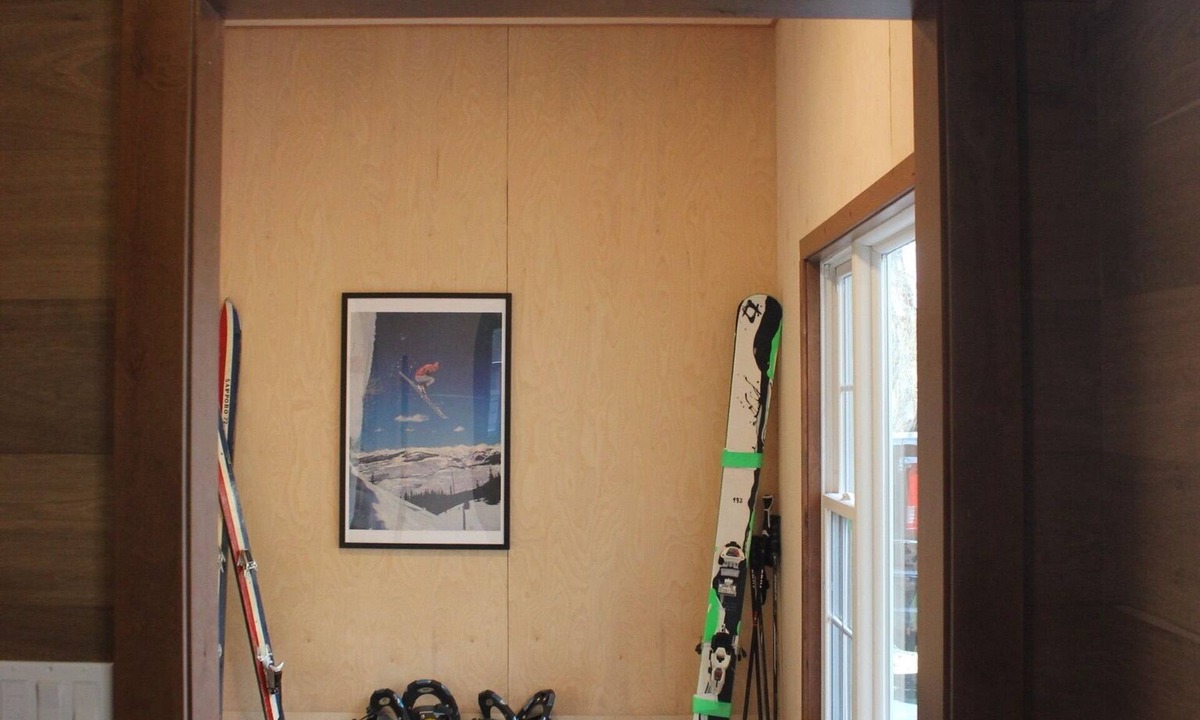 Wenatchee Cabin | The Creekside Cabin Short Drive to Wenatchee, Leavenworth, Chelan & The Gorge