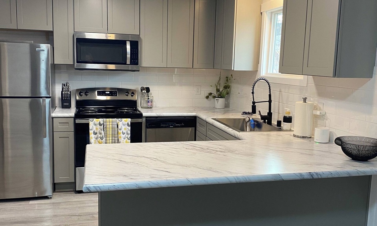 Deer Meadows House | The Riverview Place - 2 bedroom house in Coulee Dam with WiFi, AC