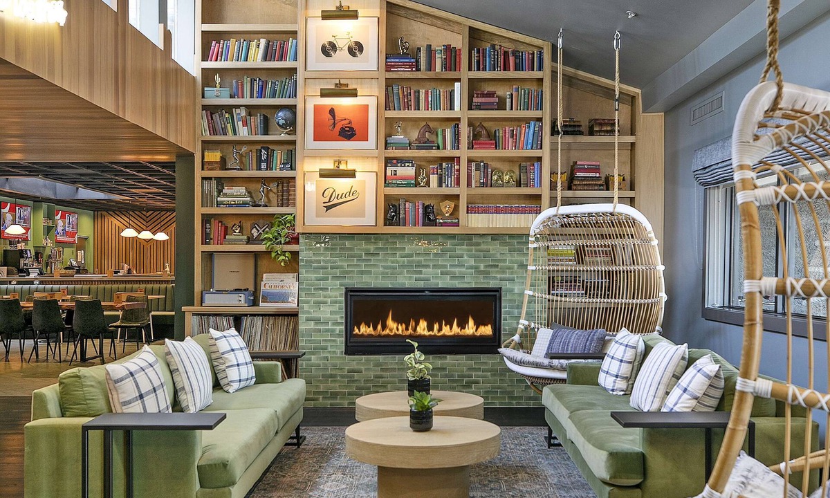 San Luis Obispo Hotel | The Wayfarer San Luis Obispo, Tapestry Collection by Hilton